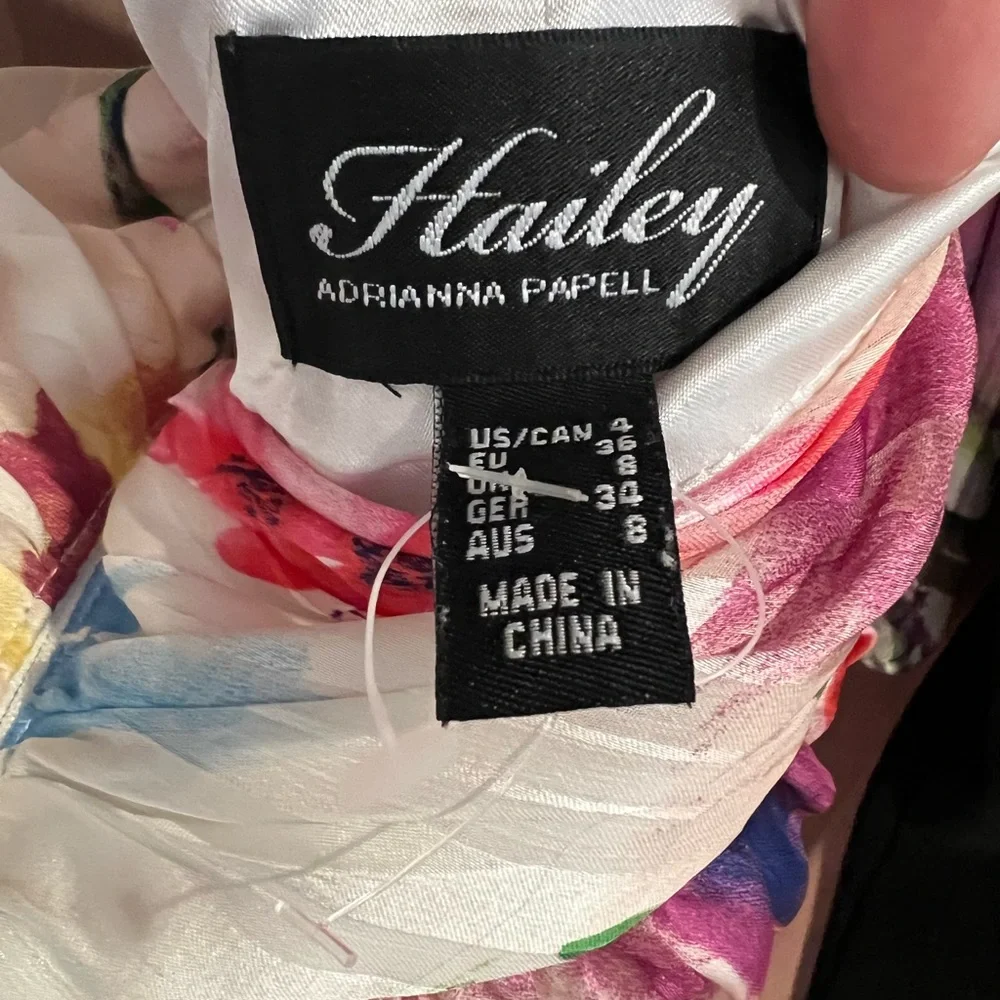 NWOT. Hailey by Adrienne Papell. Floral formal or casual dress. - Picture 4 of 6